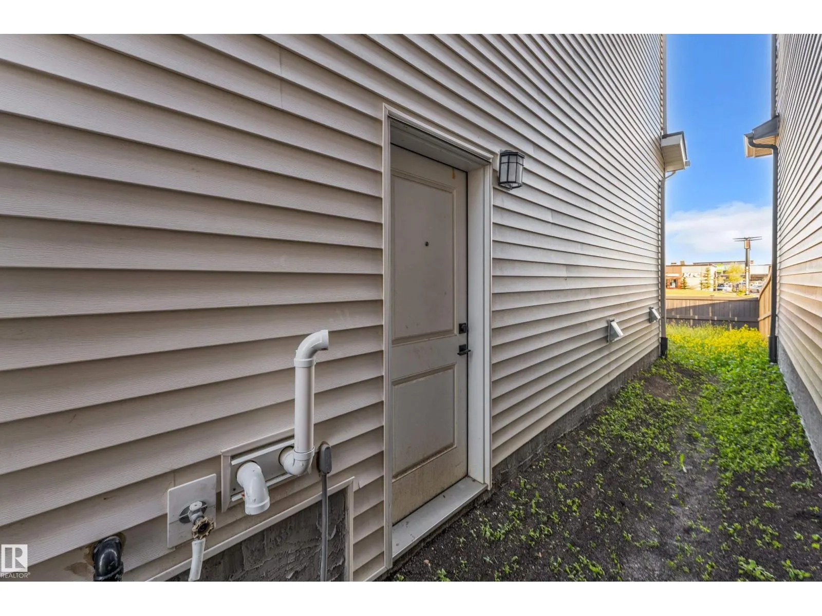 4731 168 AV NW