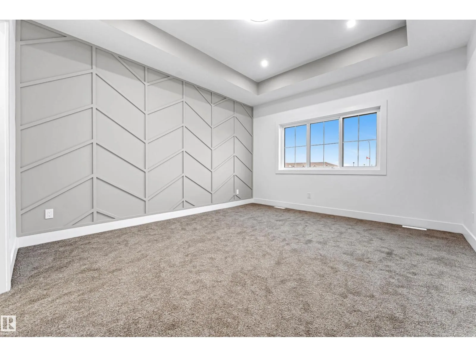 4731 168 AV NW