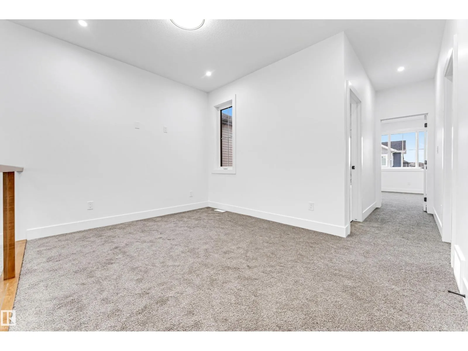4731 168 AV NW