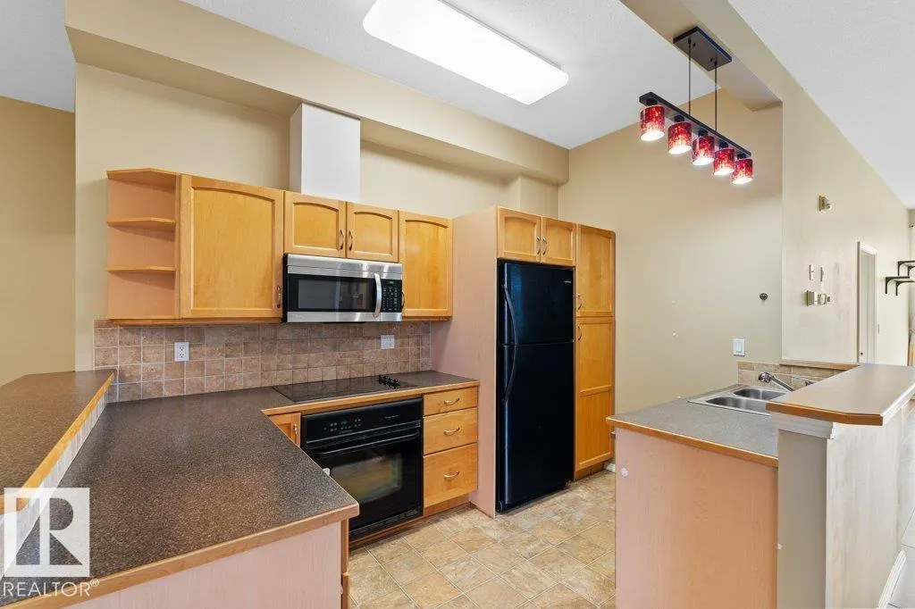 #504 8619 111 ST NW