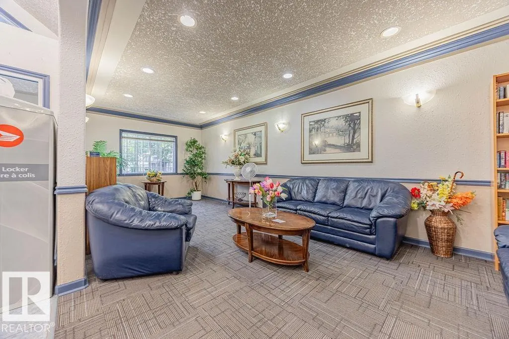 #314 16303 95 ST NW