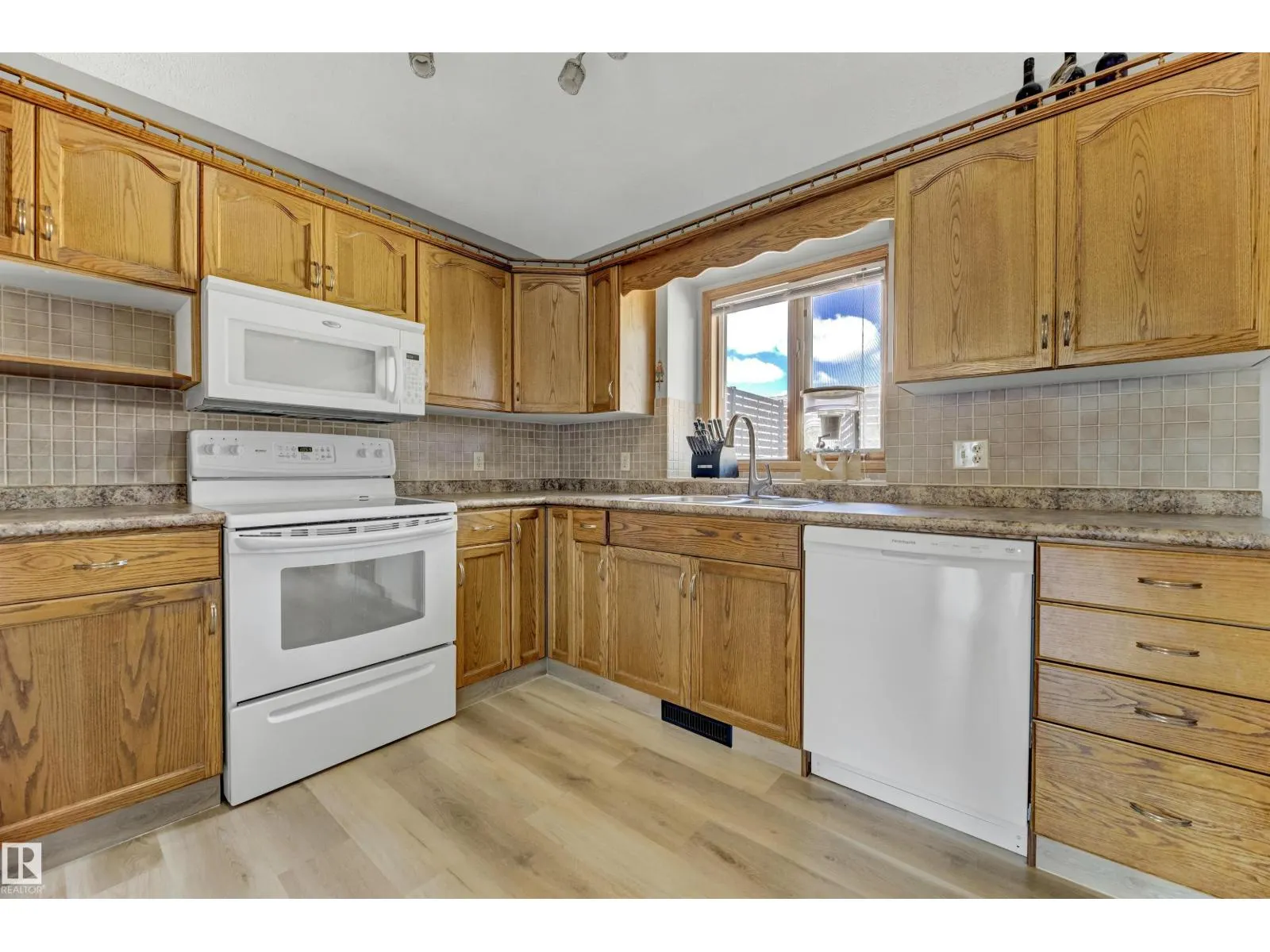 15240 59A ST NW