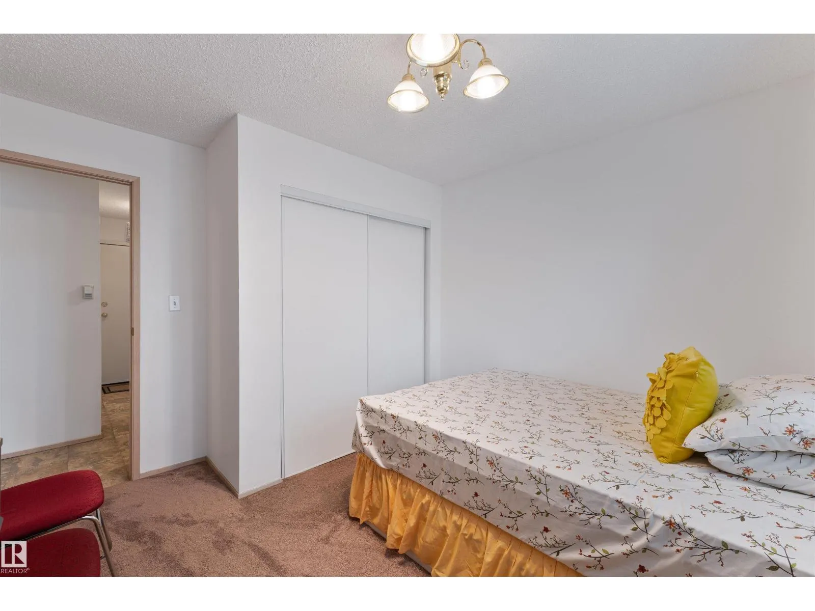 #204 4220 139 AV NW