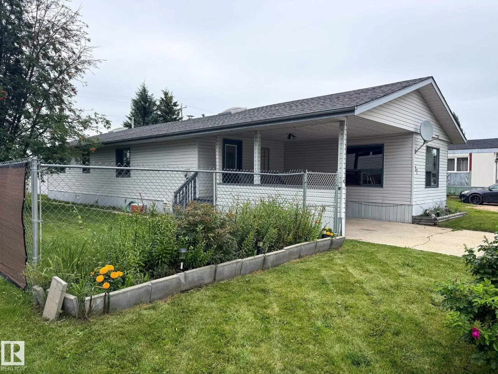 27 Auttreaux DR