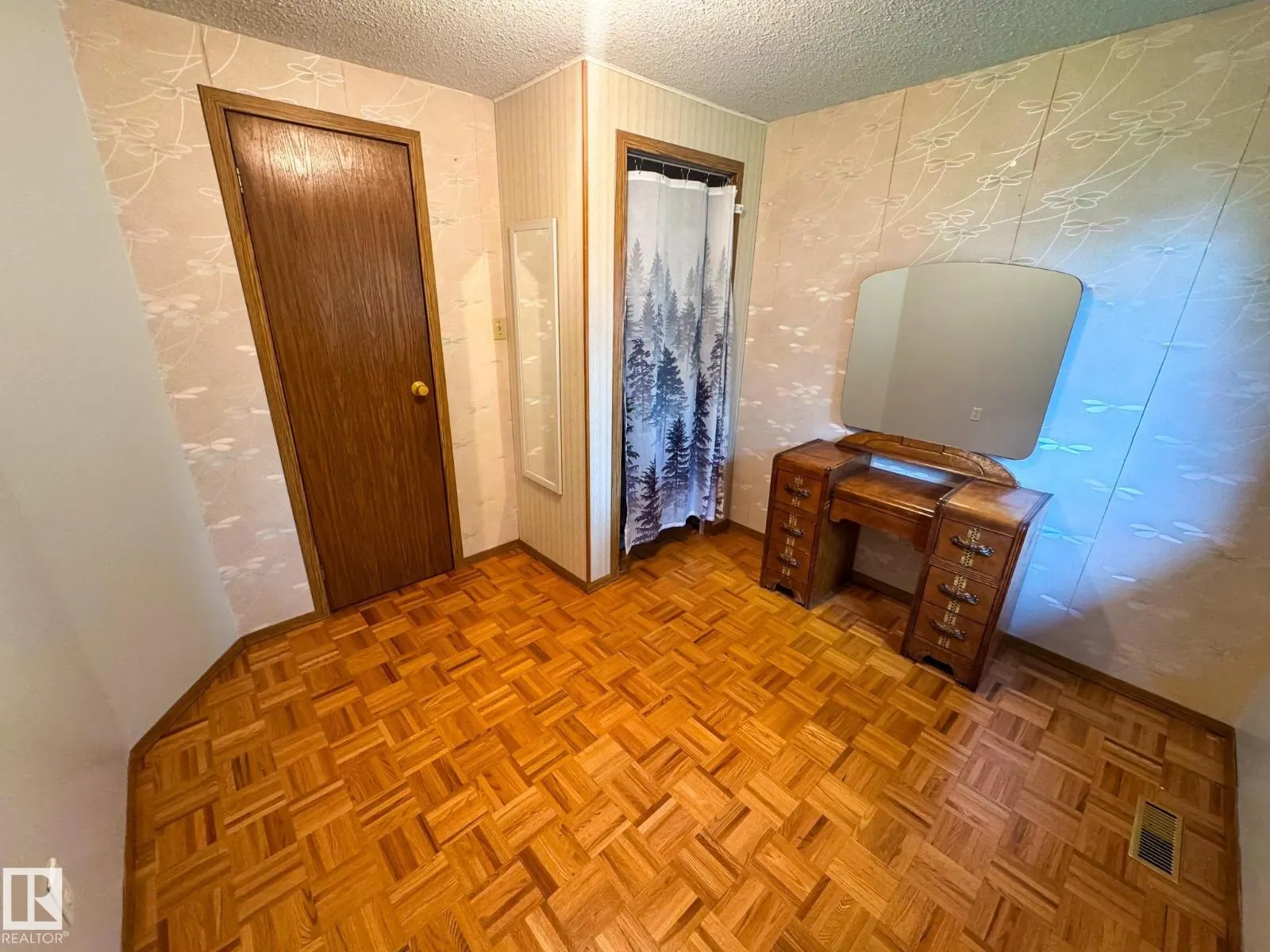 27 Auttreaux DR