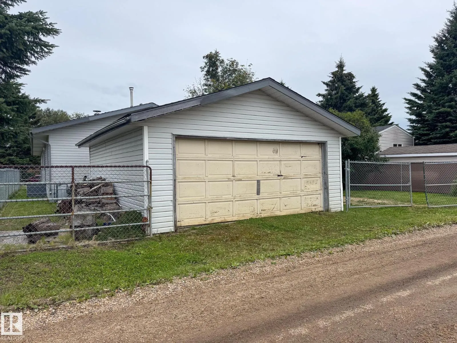 27 Auttreaux DR