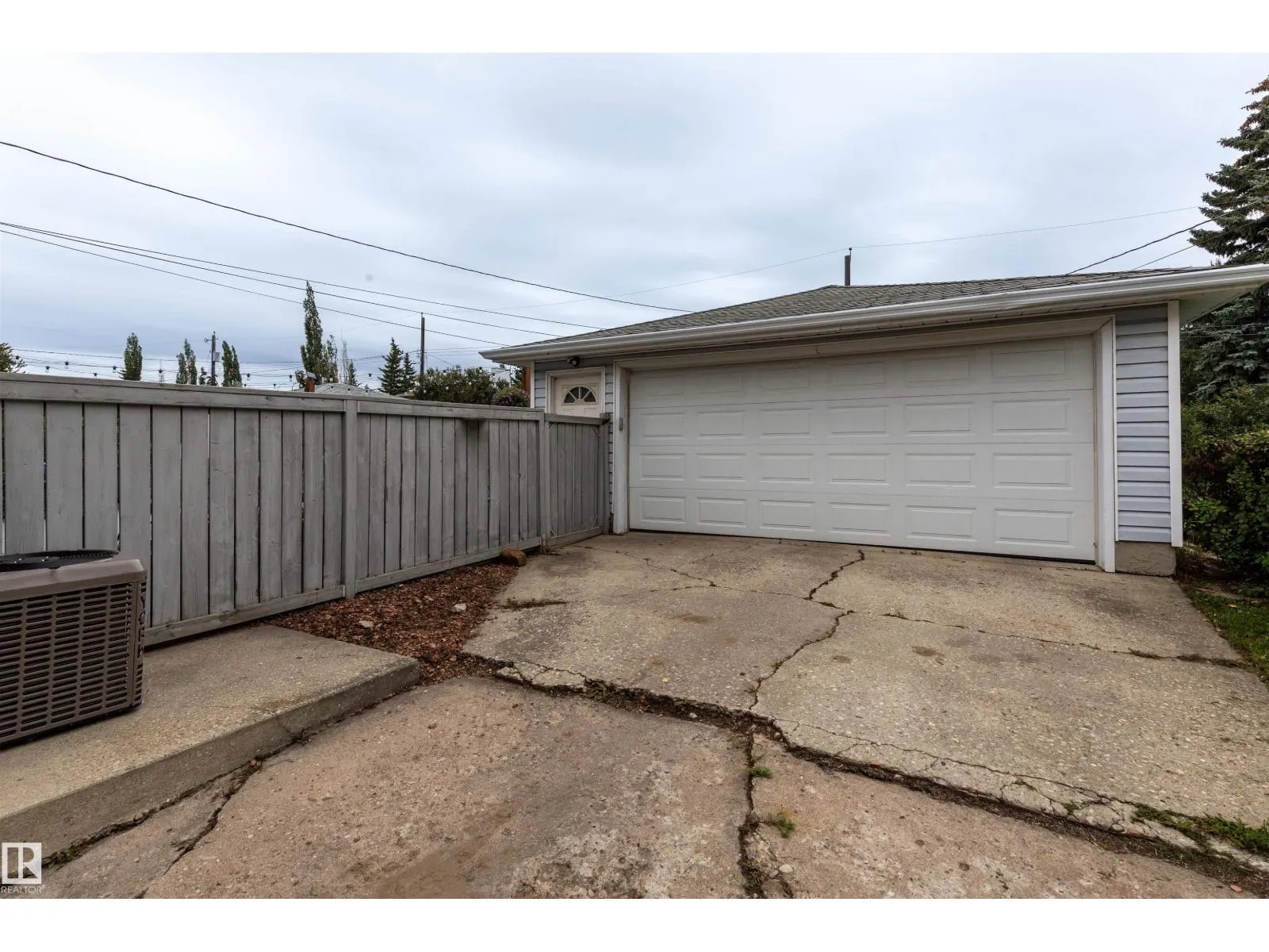 12433 134 ST NW NW