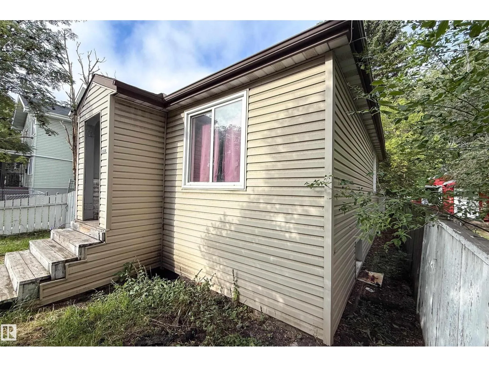 12338 82 ST NW