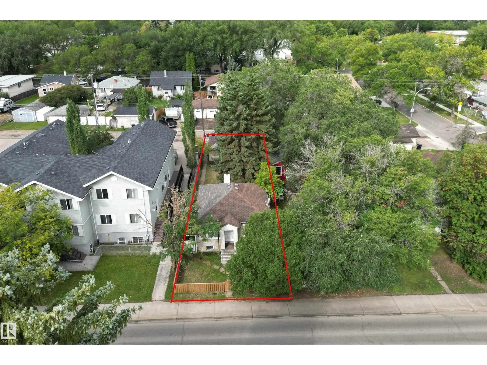 12338 82 ST NW