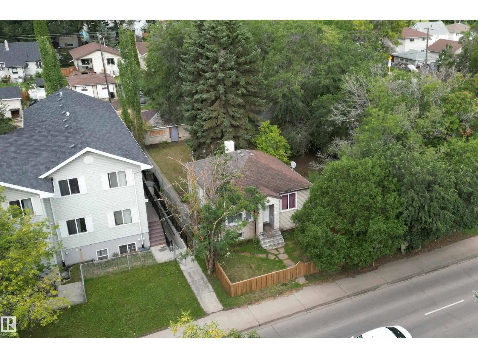 12338 82 ST NW