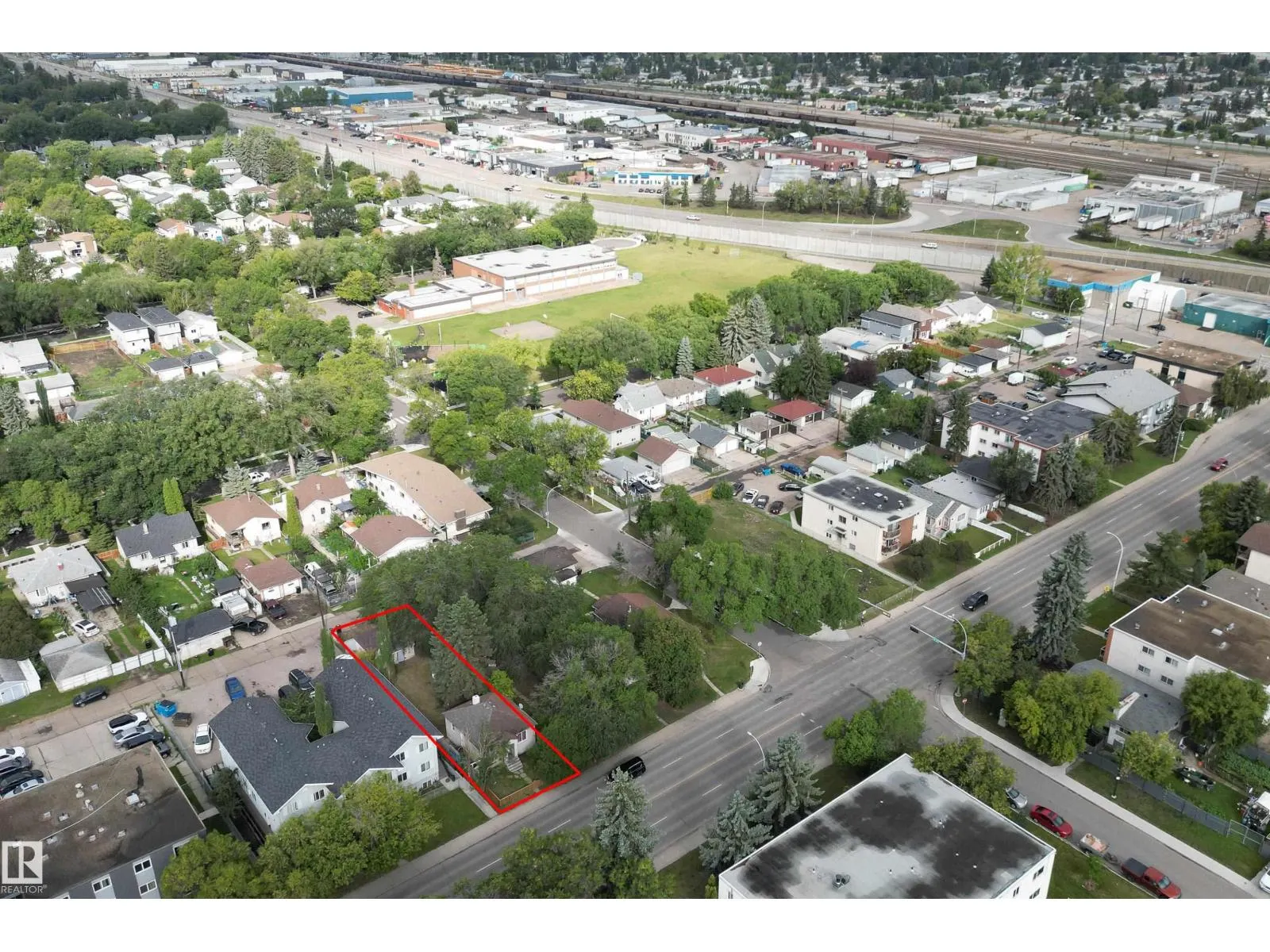 12338 82 ST NW