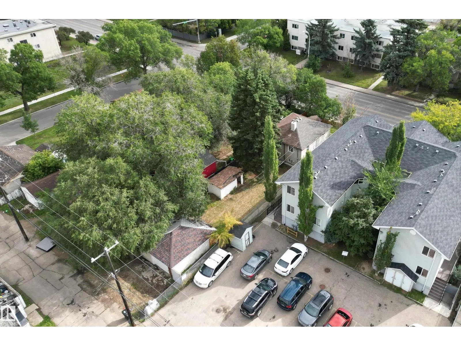 12338 82 ST NW