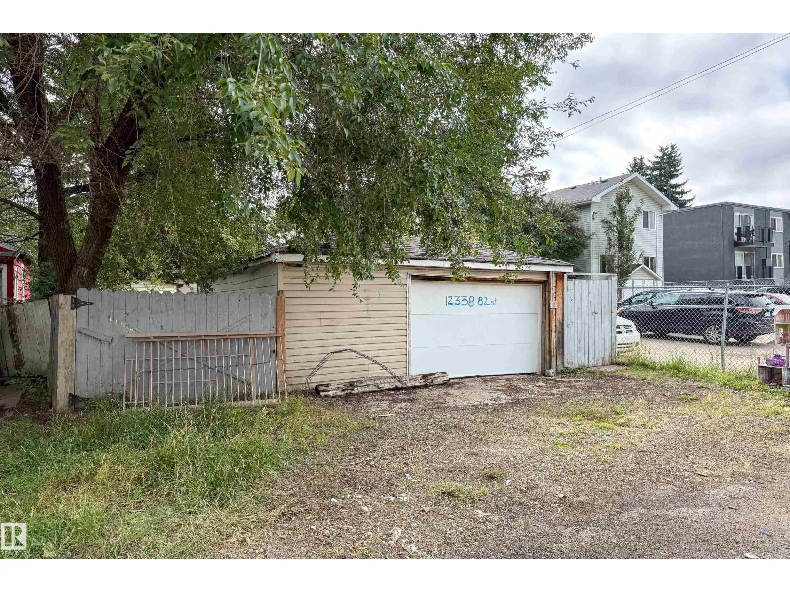 12338 82 ST NW