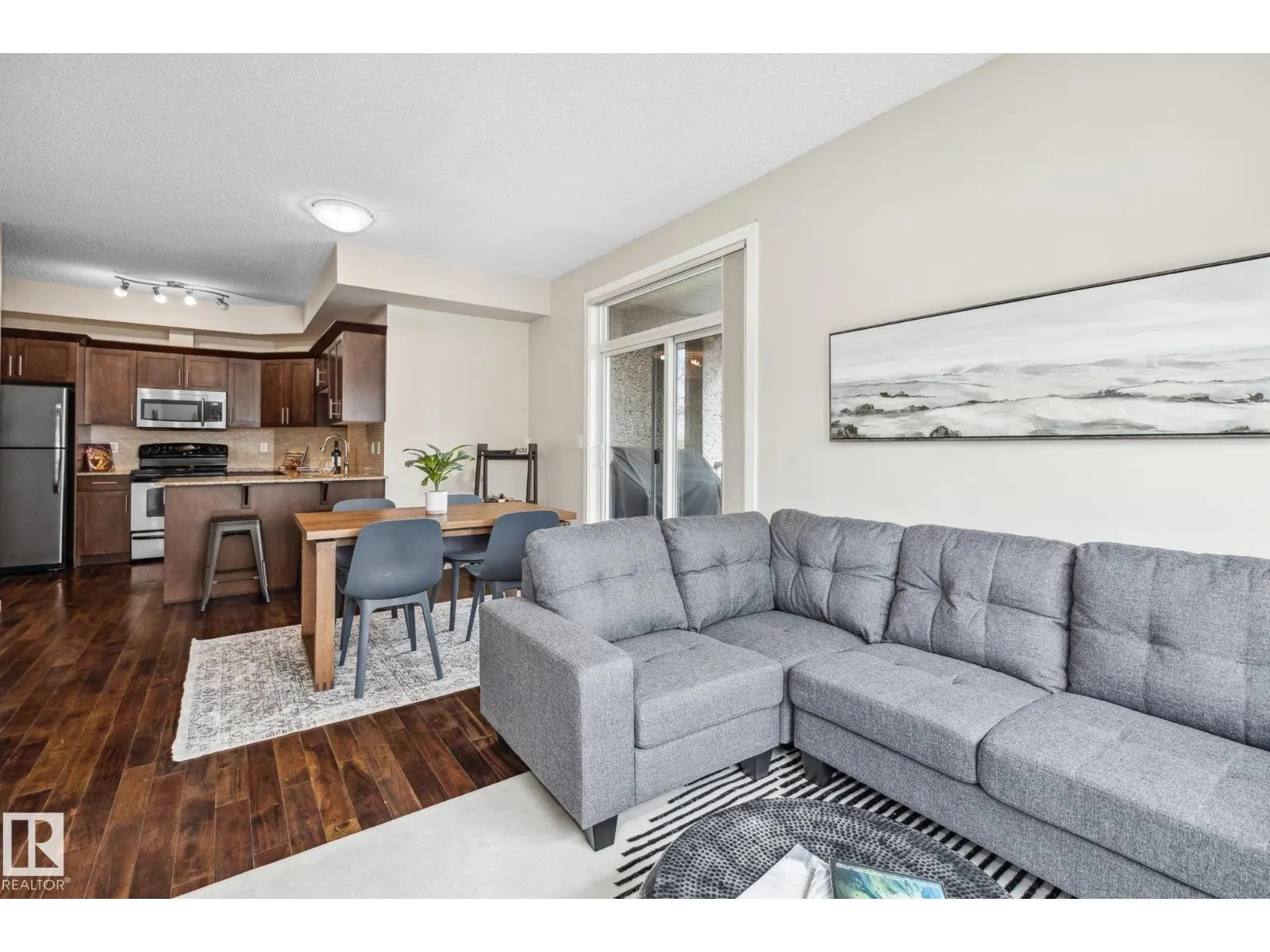 #402 10524 77 AV NW