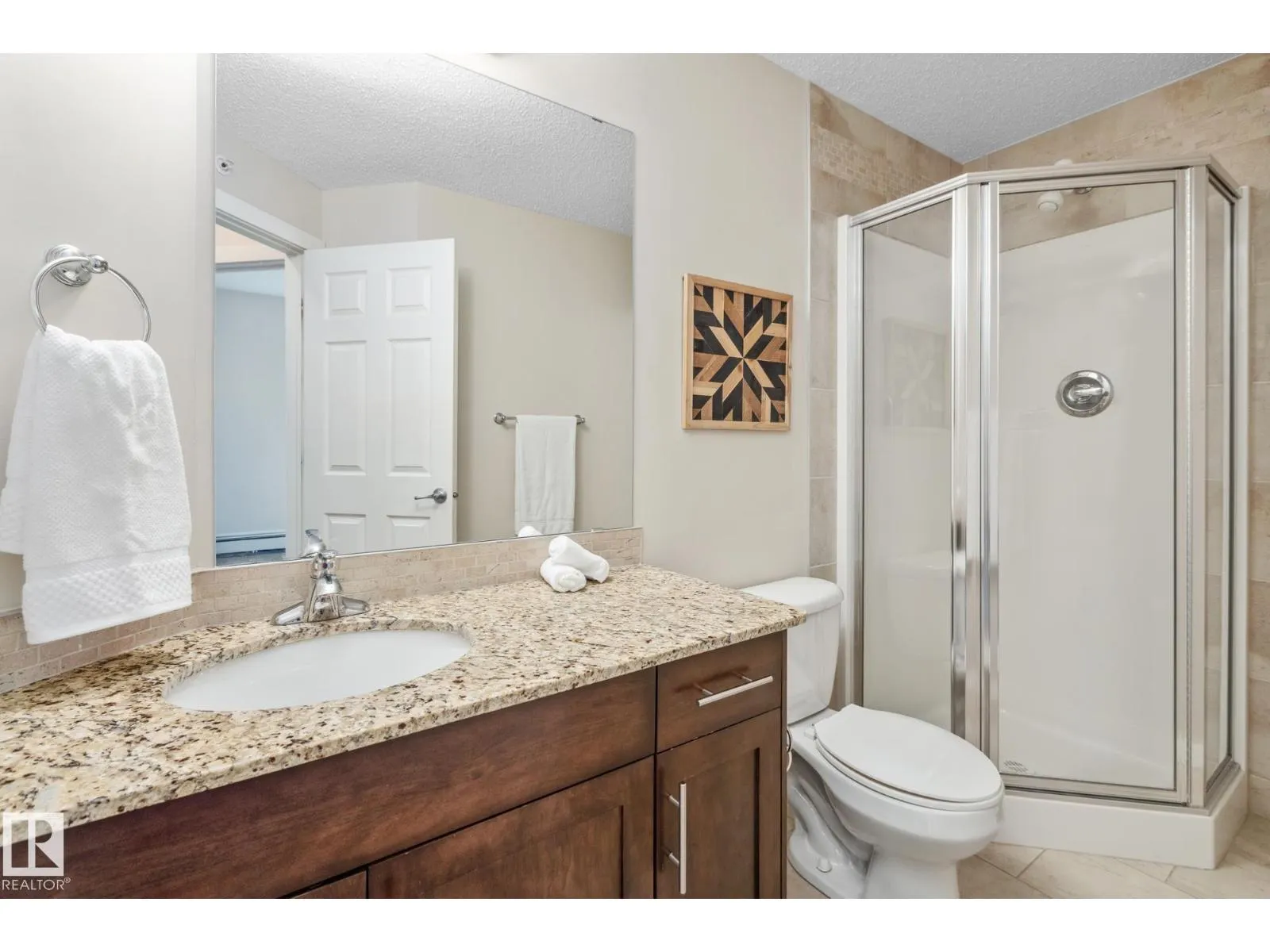 #402 10524 77 AV NW