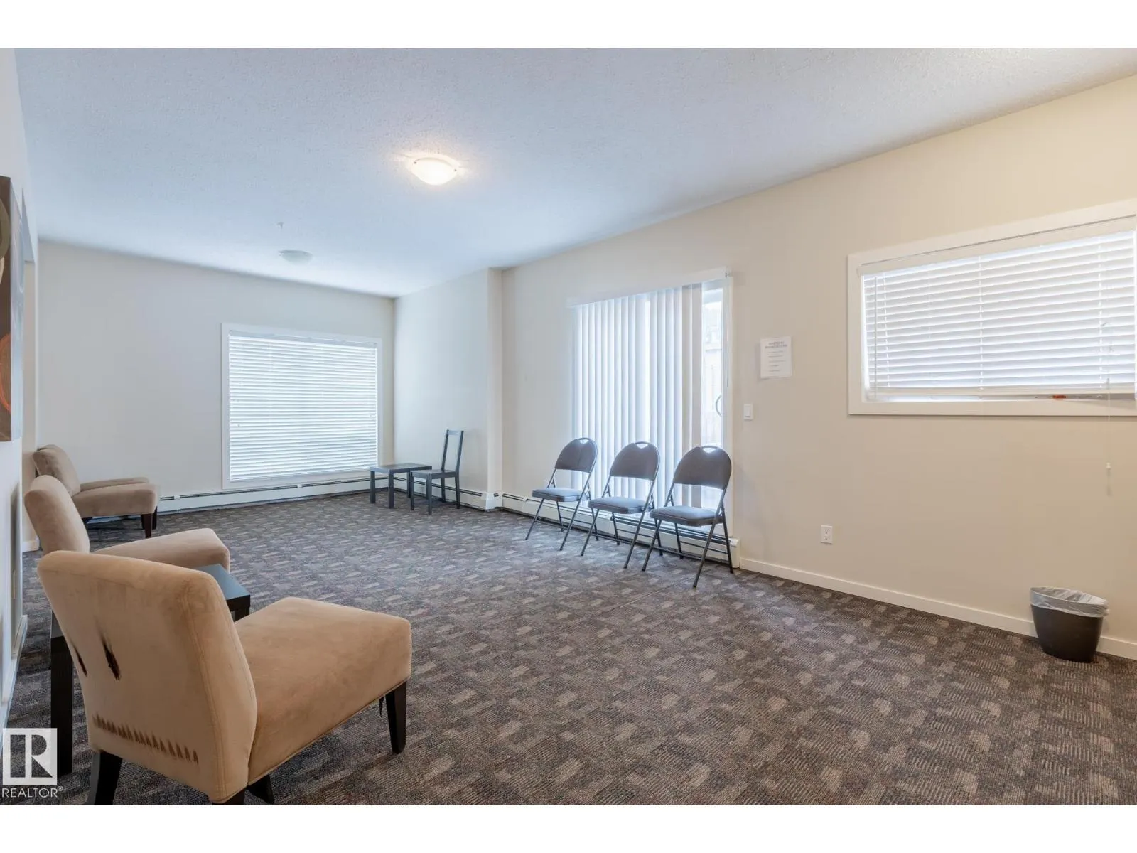 #402 10524 77 AV NW