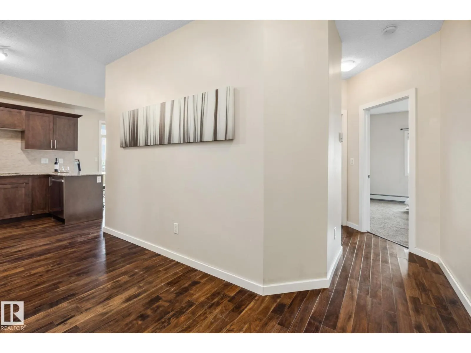 #402 10524 77 AV NW