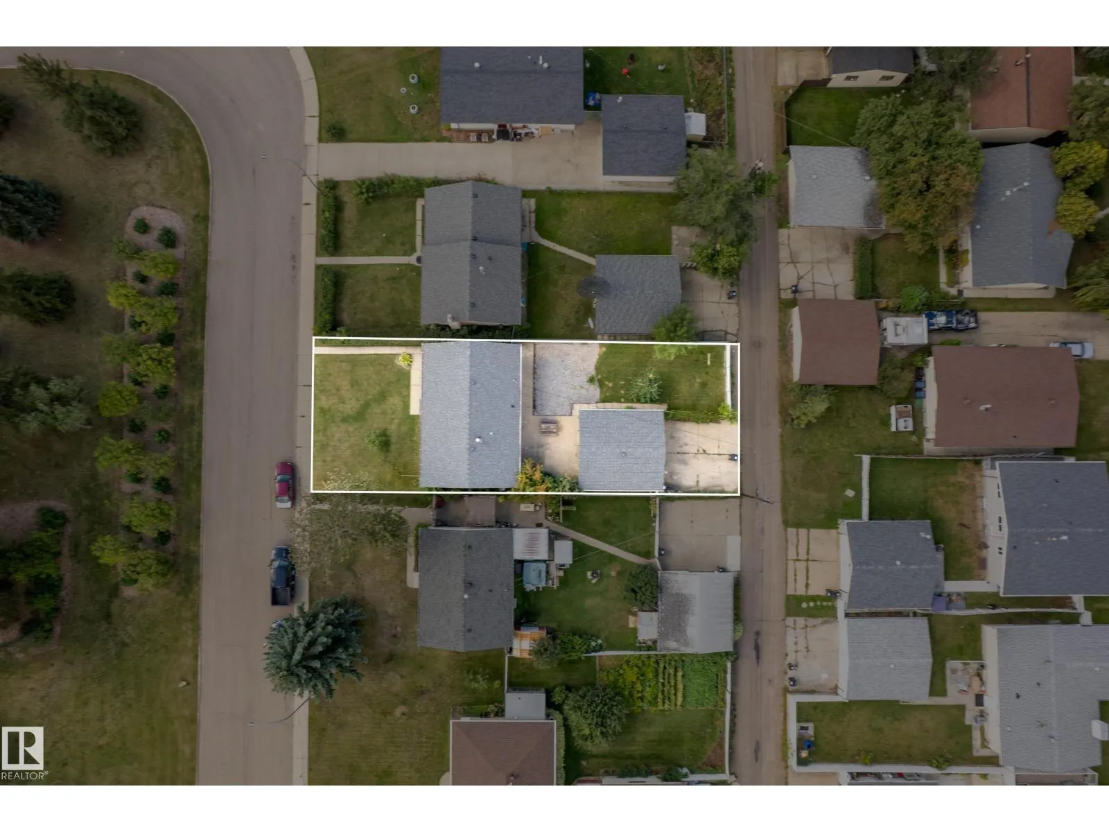 8016 131A AV NW
