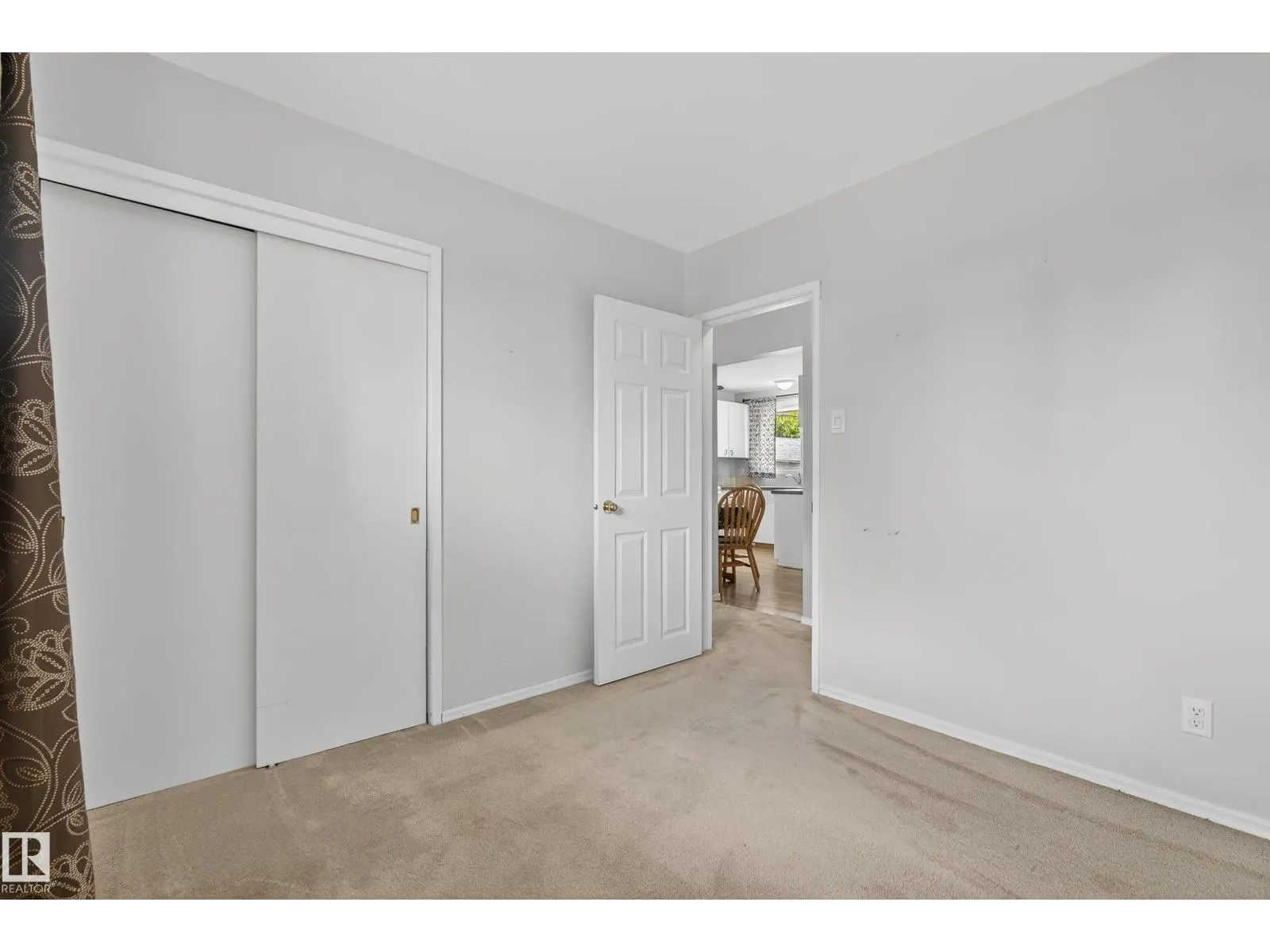 8016 131A AV NW
