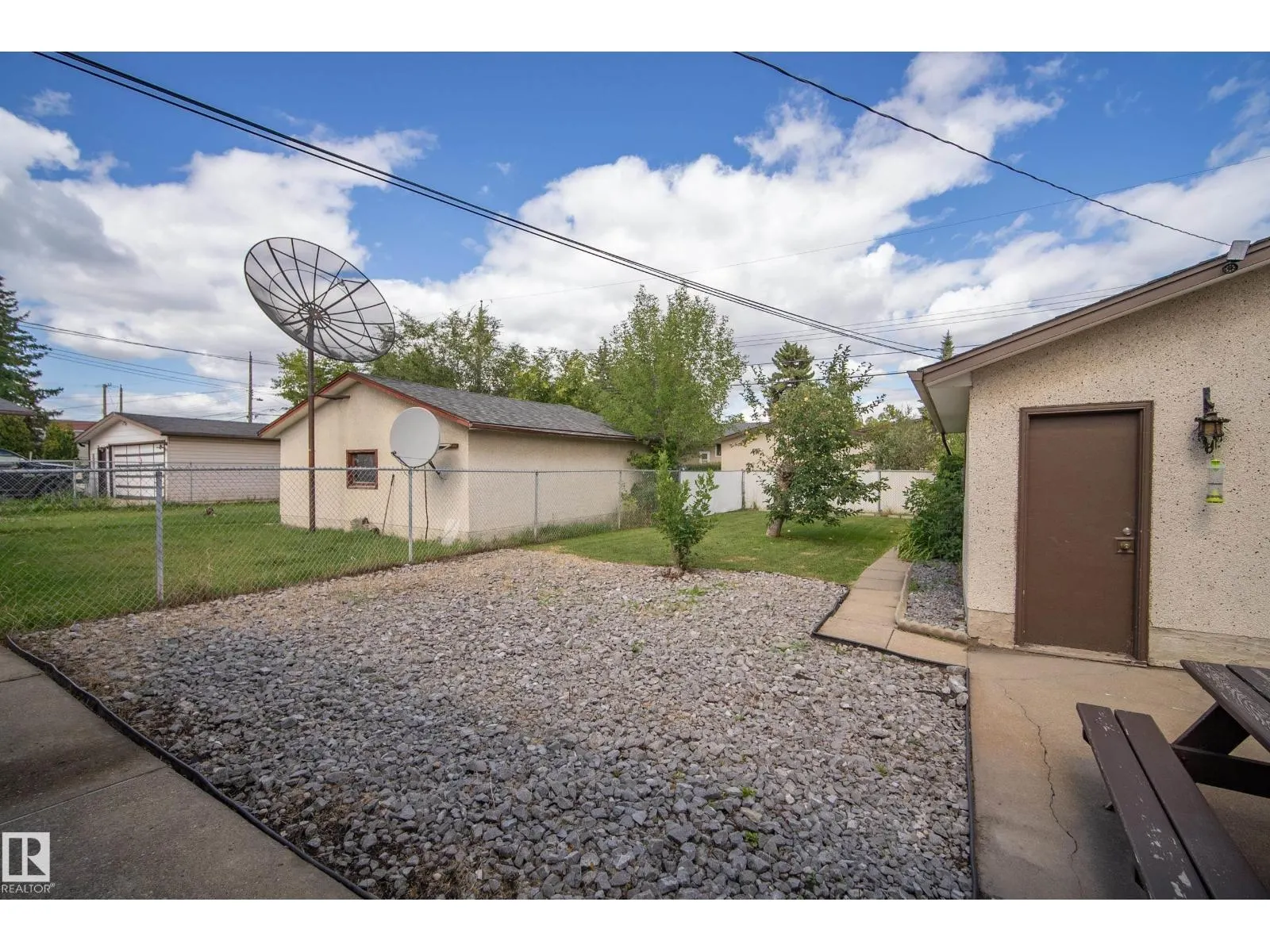 8016 131A AV NW