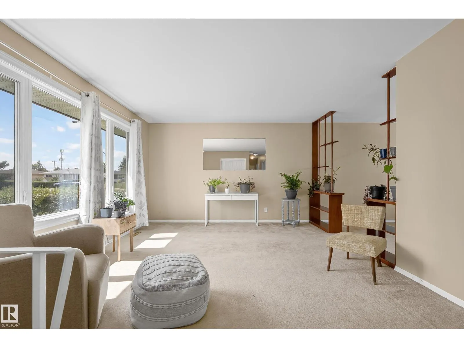 8016 131A AV NW