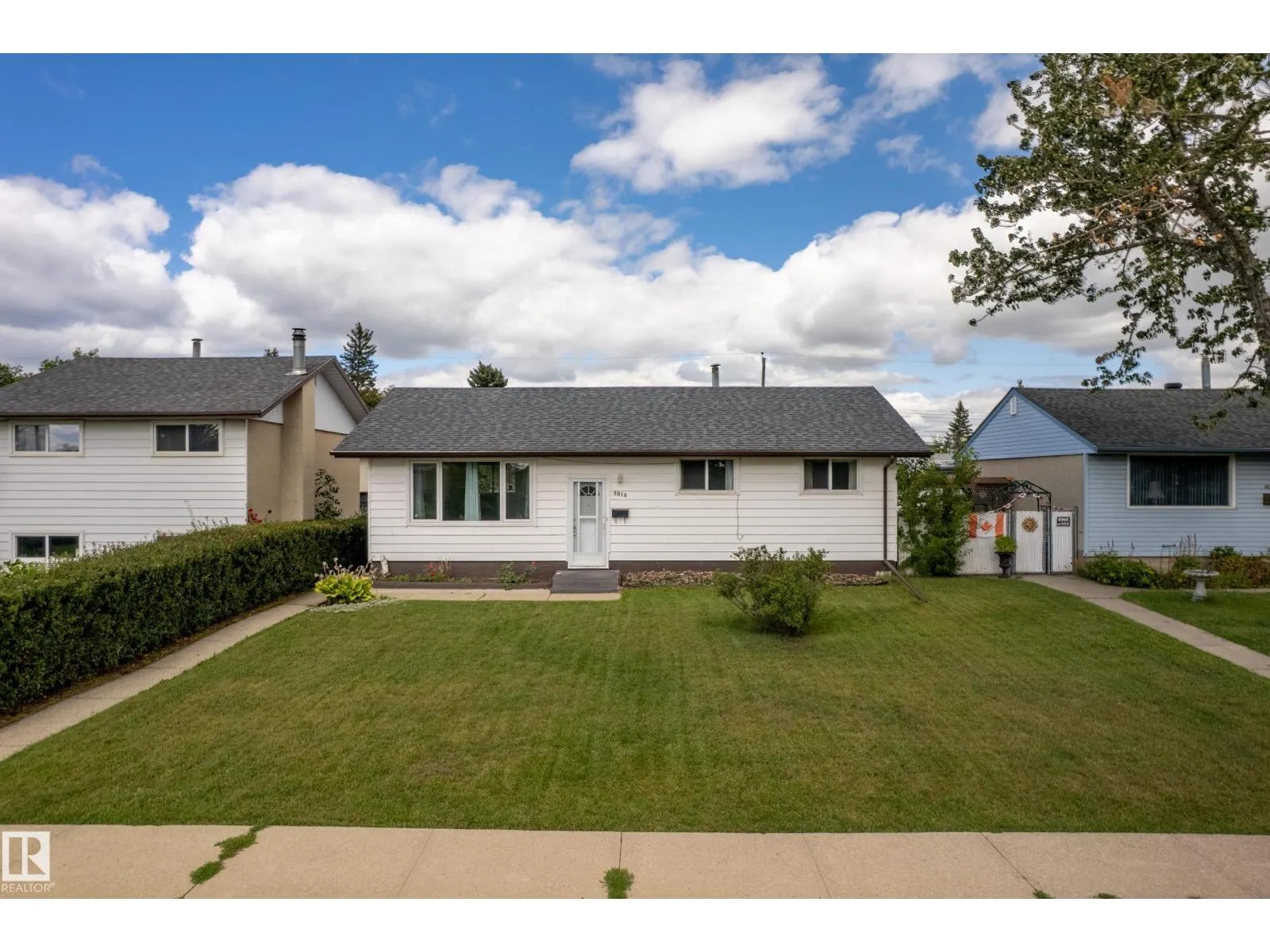 8016 131A AV NW