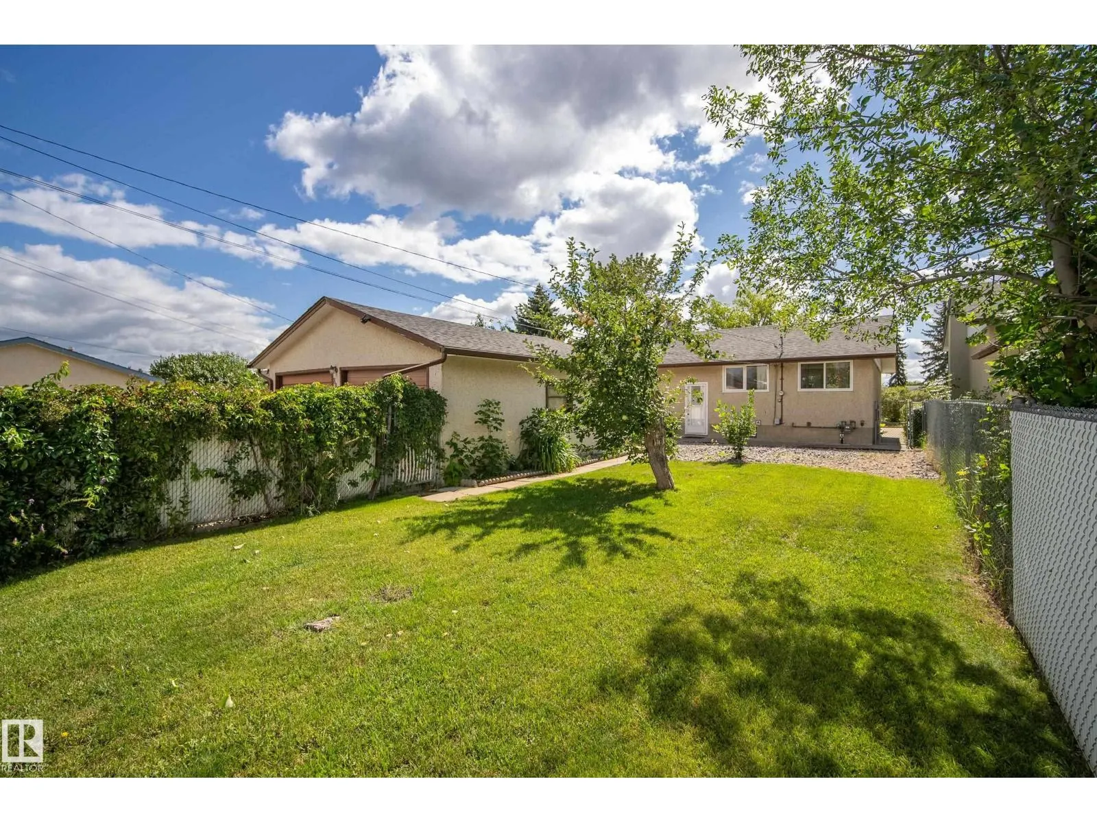 8016 131A AV NW