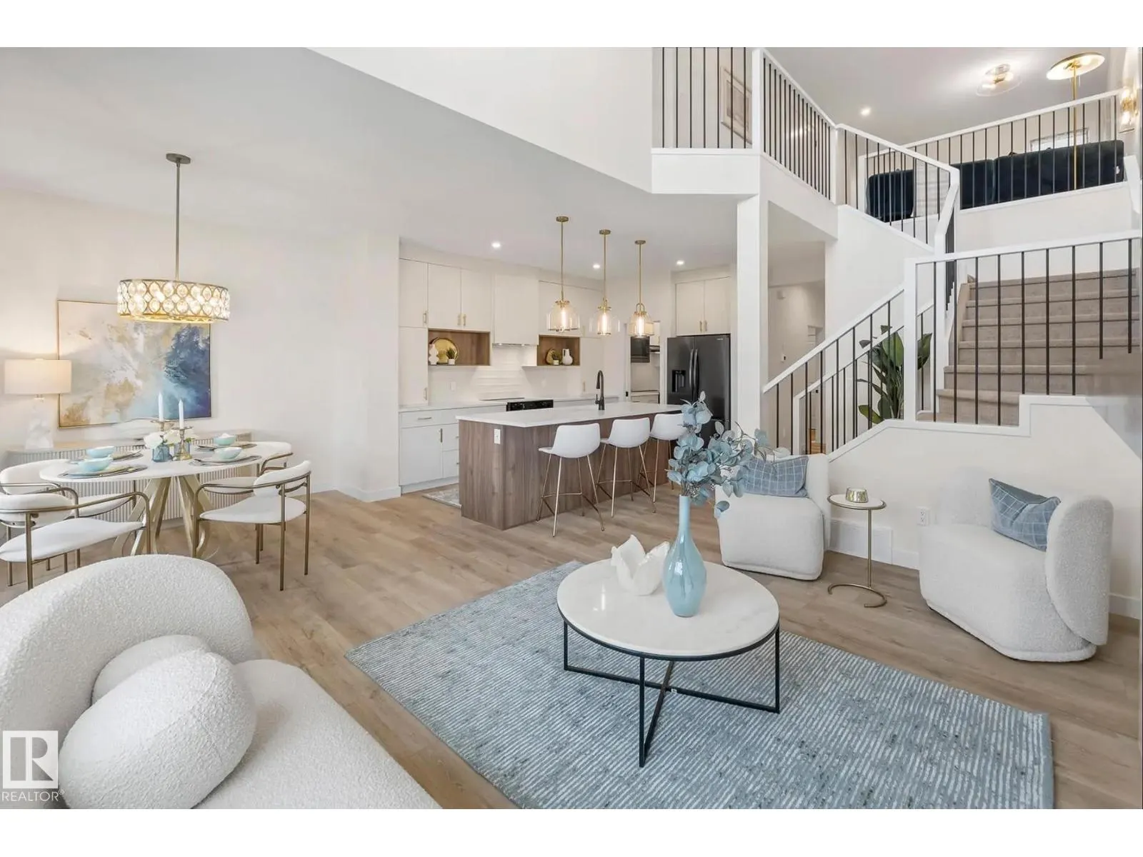 280 Lodge Pole PL