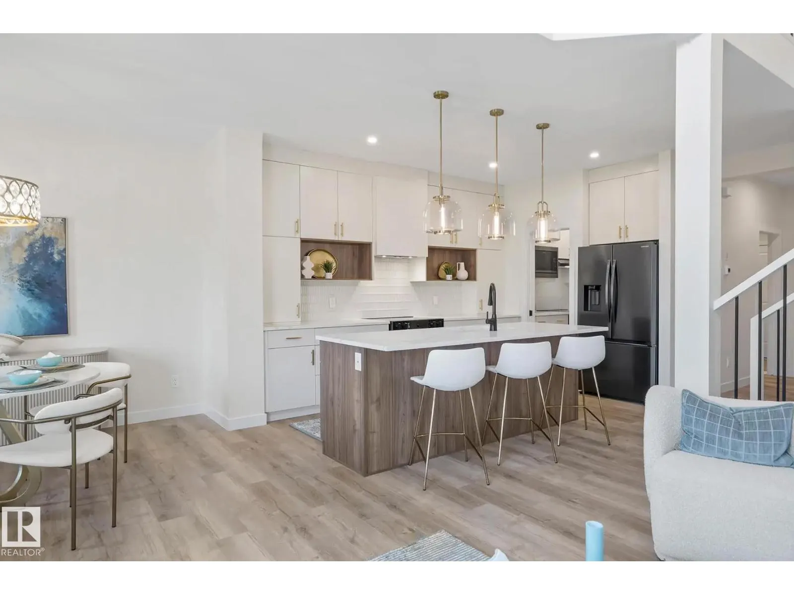 280 Lodge Pole PL