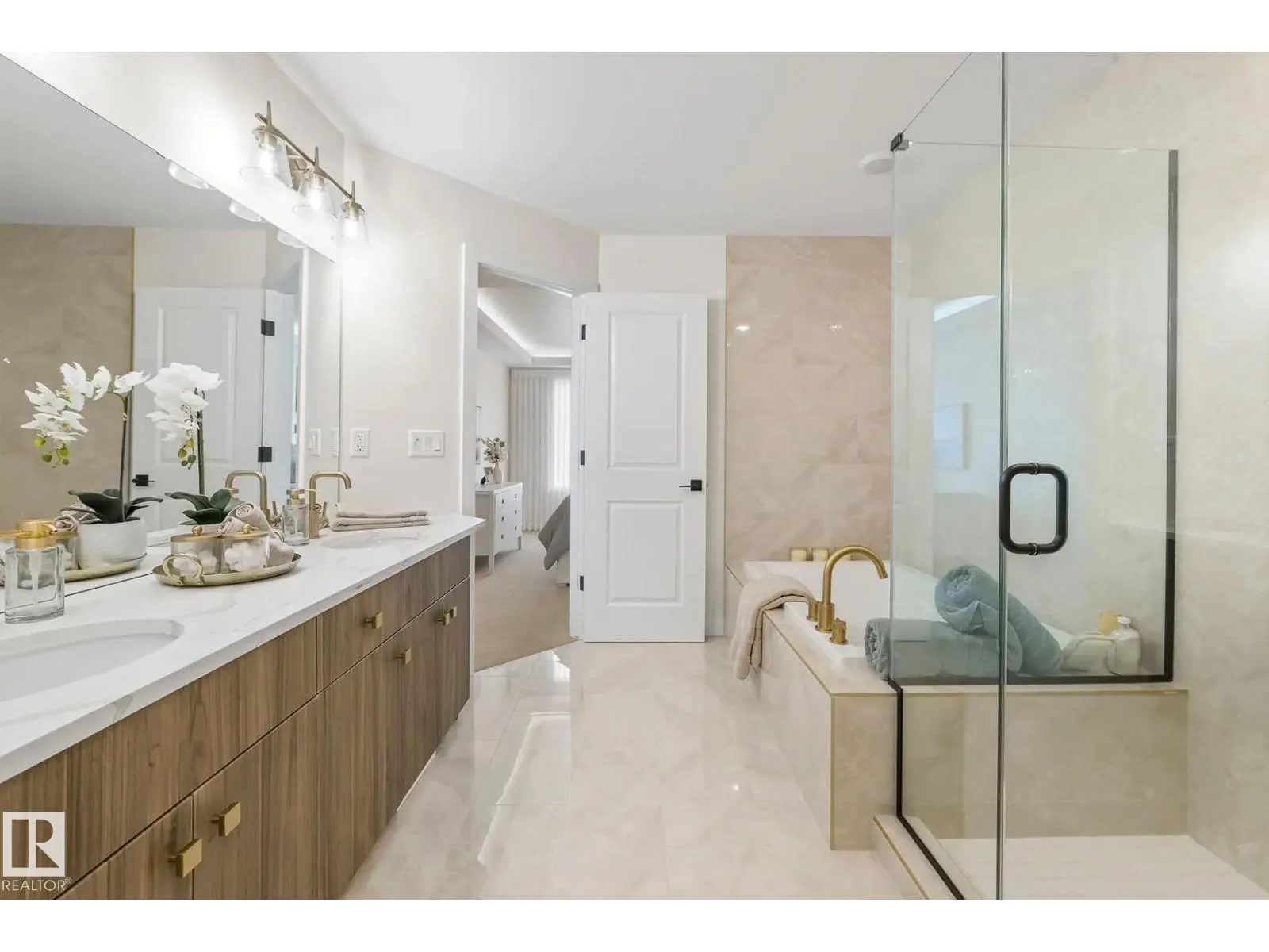 280 Lodge Pole PL