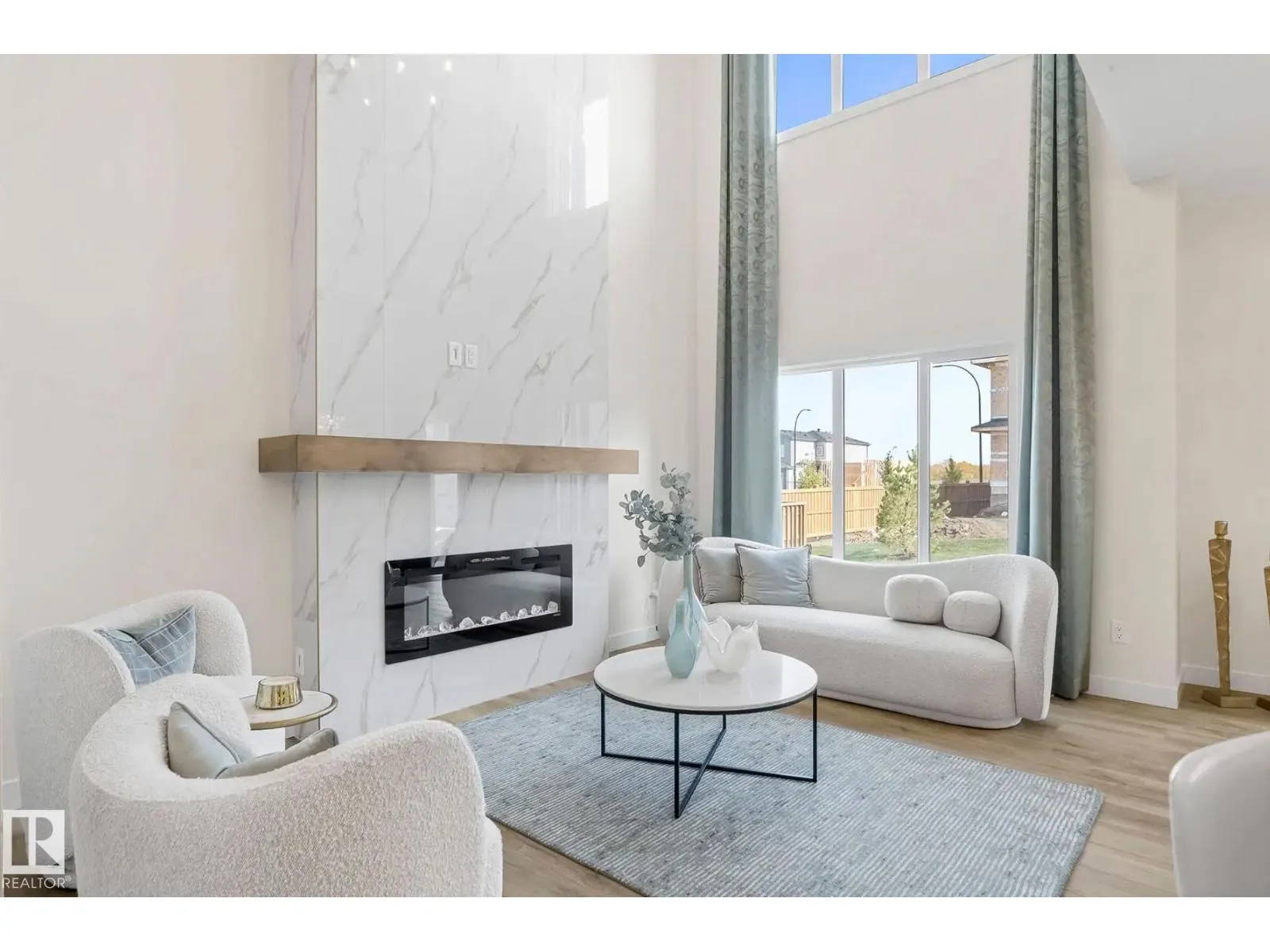 280 Lodge Pole PL