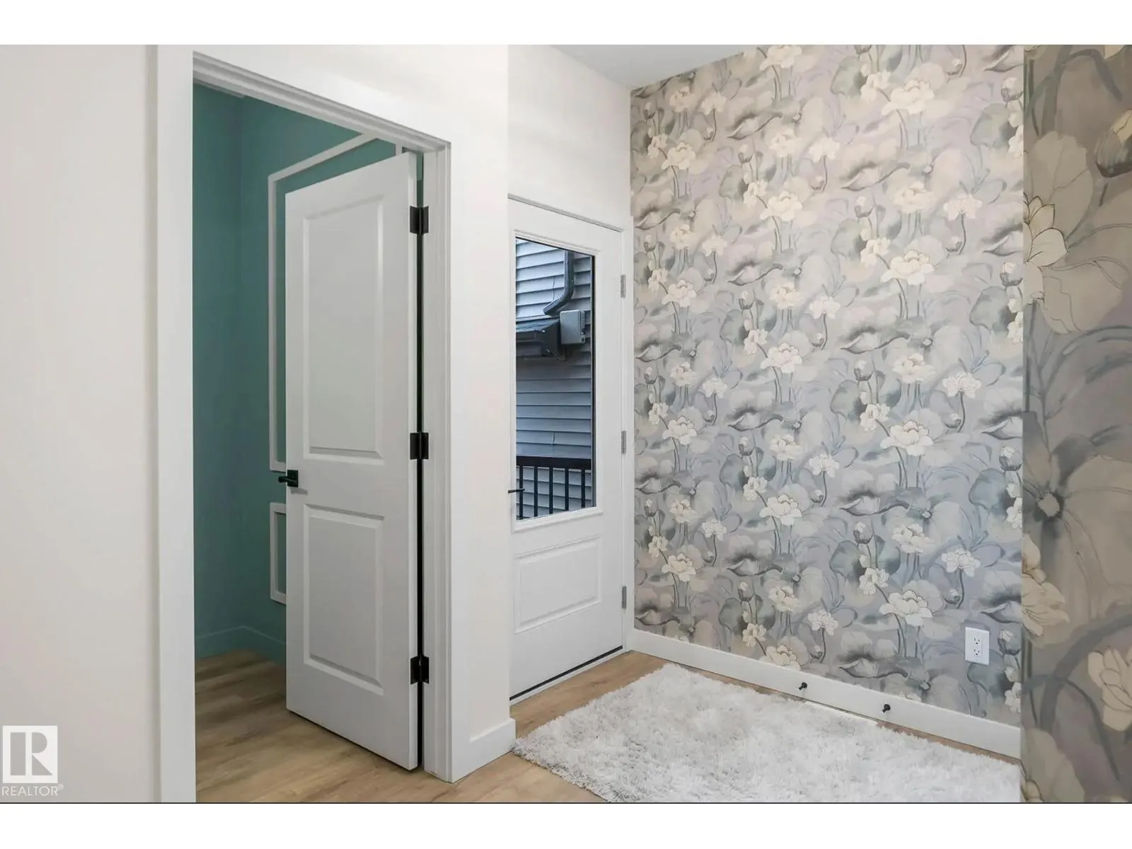 280 Lodge Pole PL