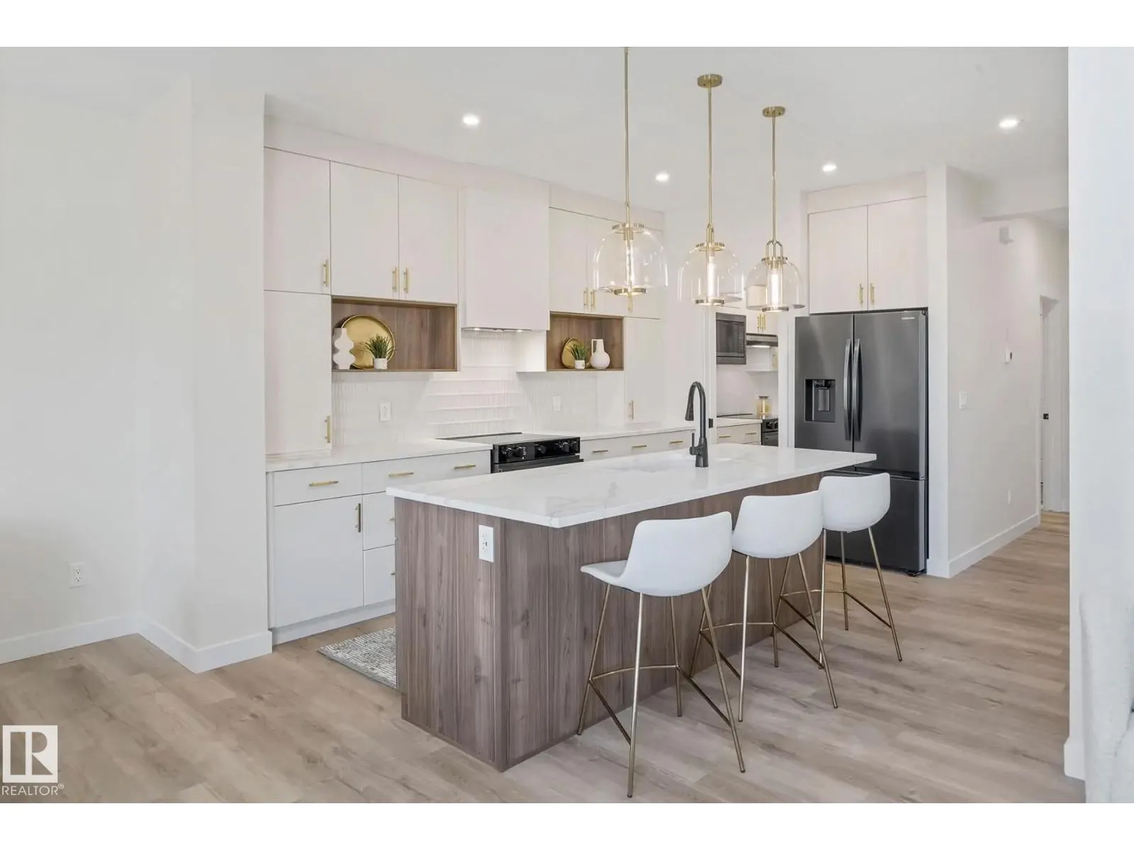 280 Lodge Pole PL