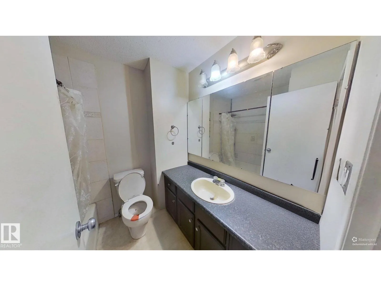 4904 19 AV NW