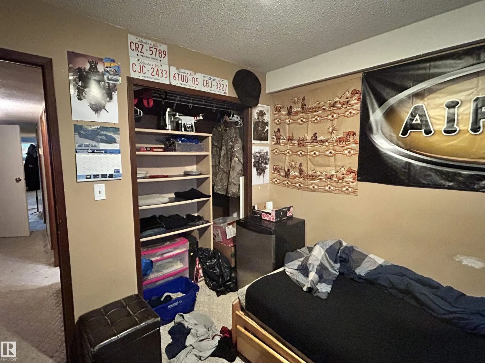 4904 19 AV NW