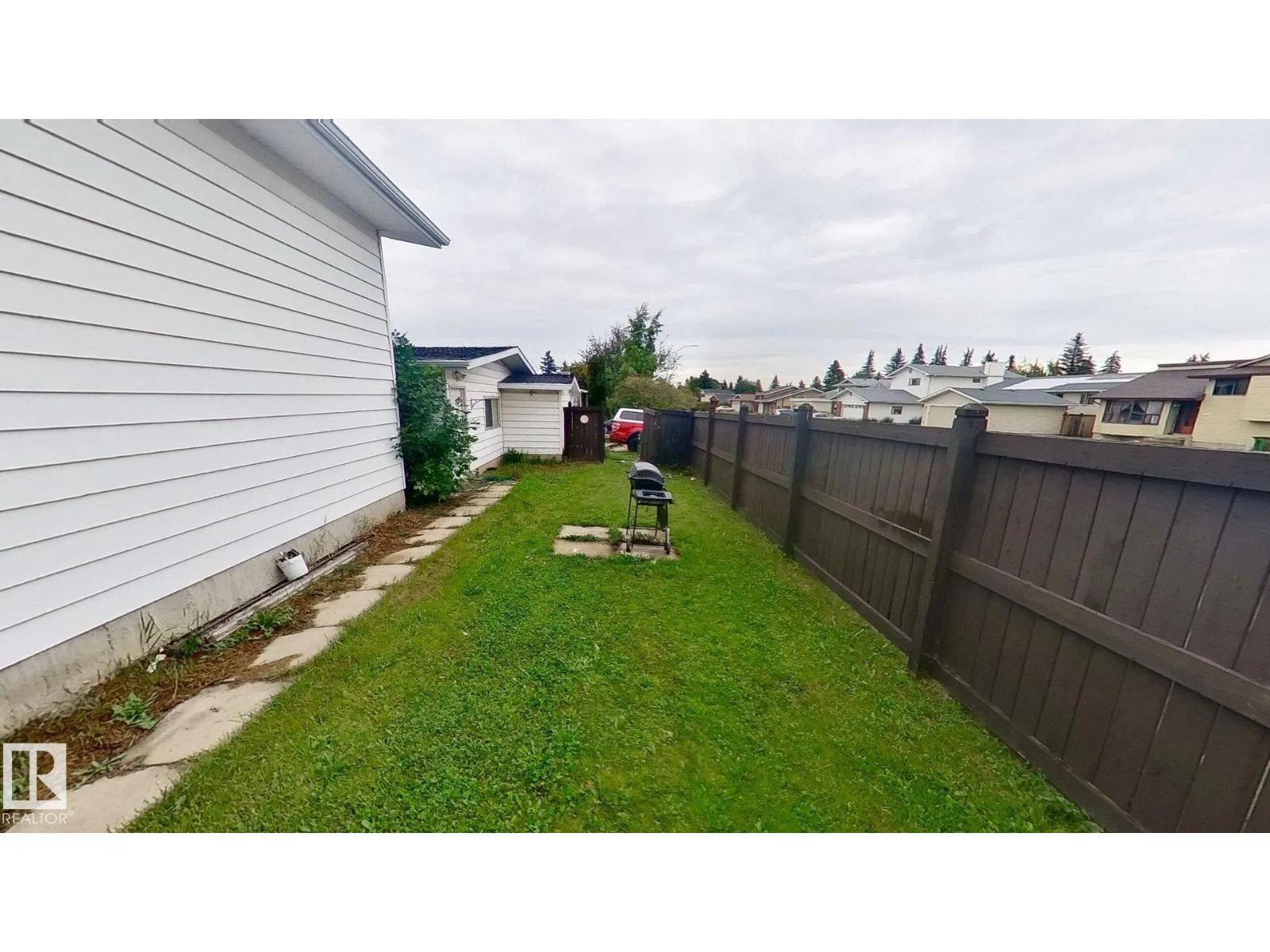4904 19 AV NW