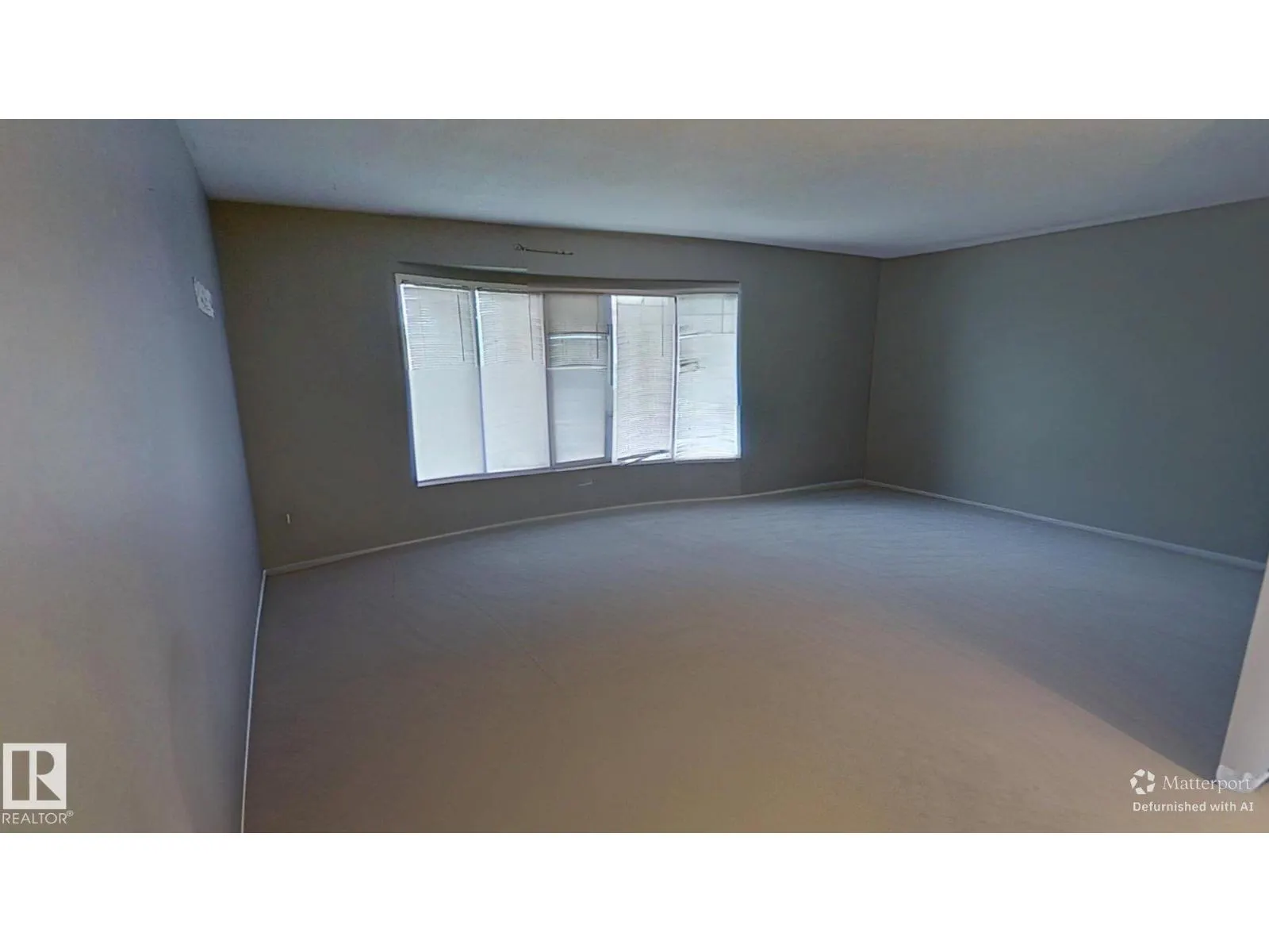 4904 19 AV NW