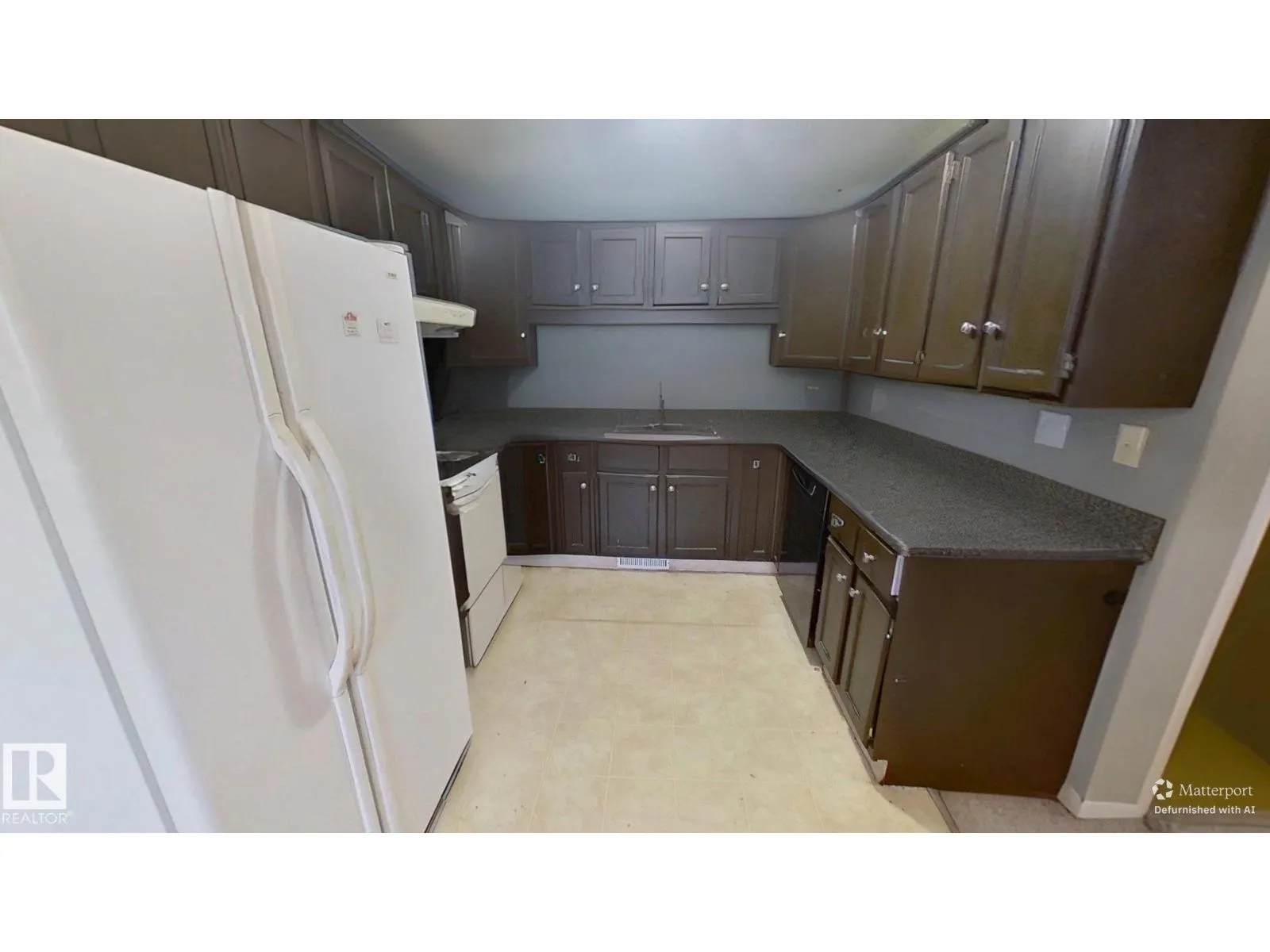 4904 19 AV NW
