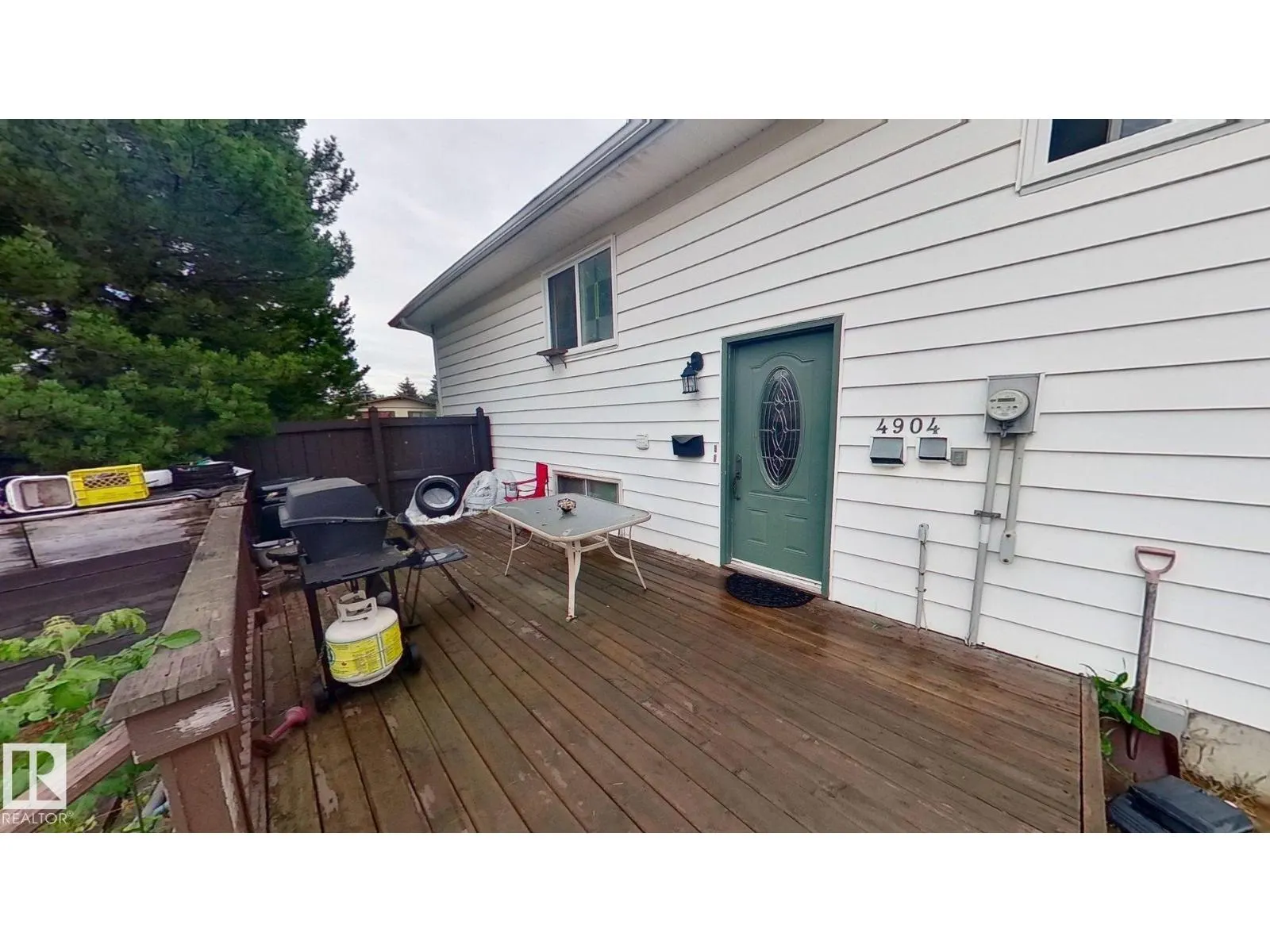 4904 19 AV NW