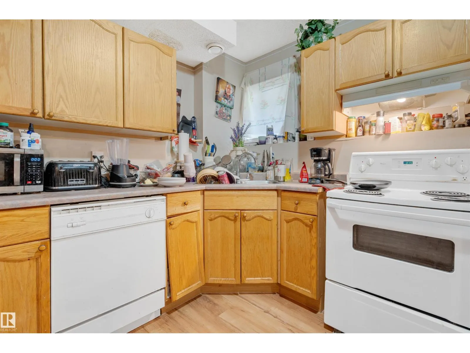 12957 - 12959 117 ST NW