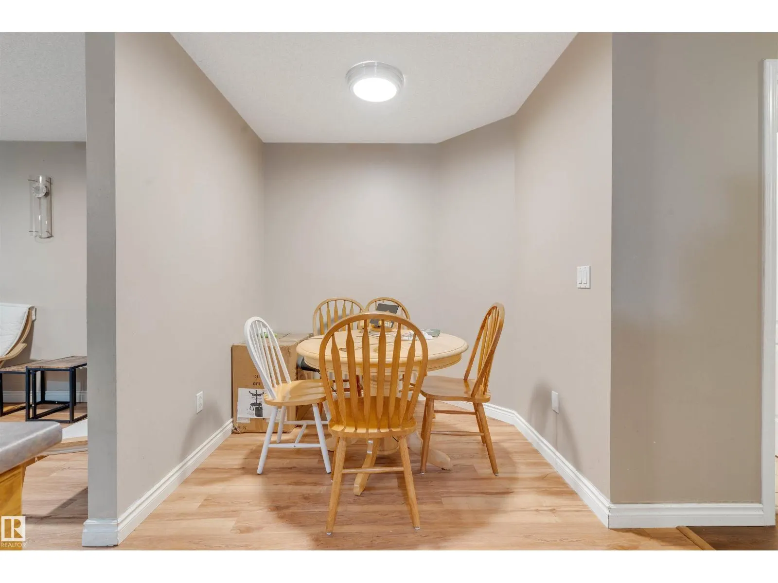 12957 - 12959 117 ST NW