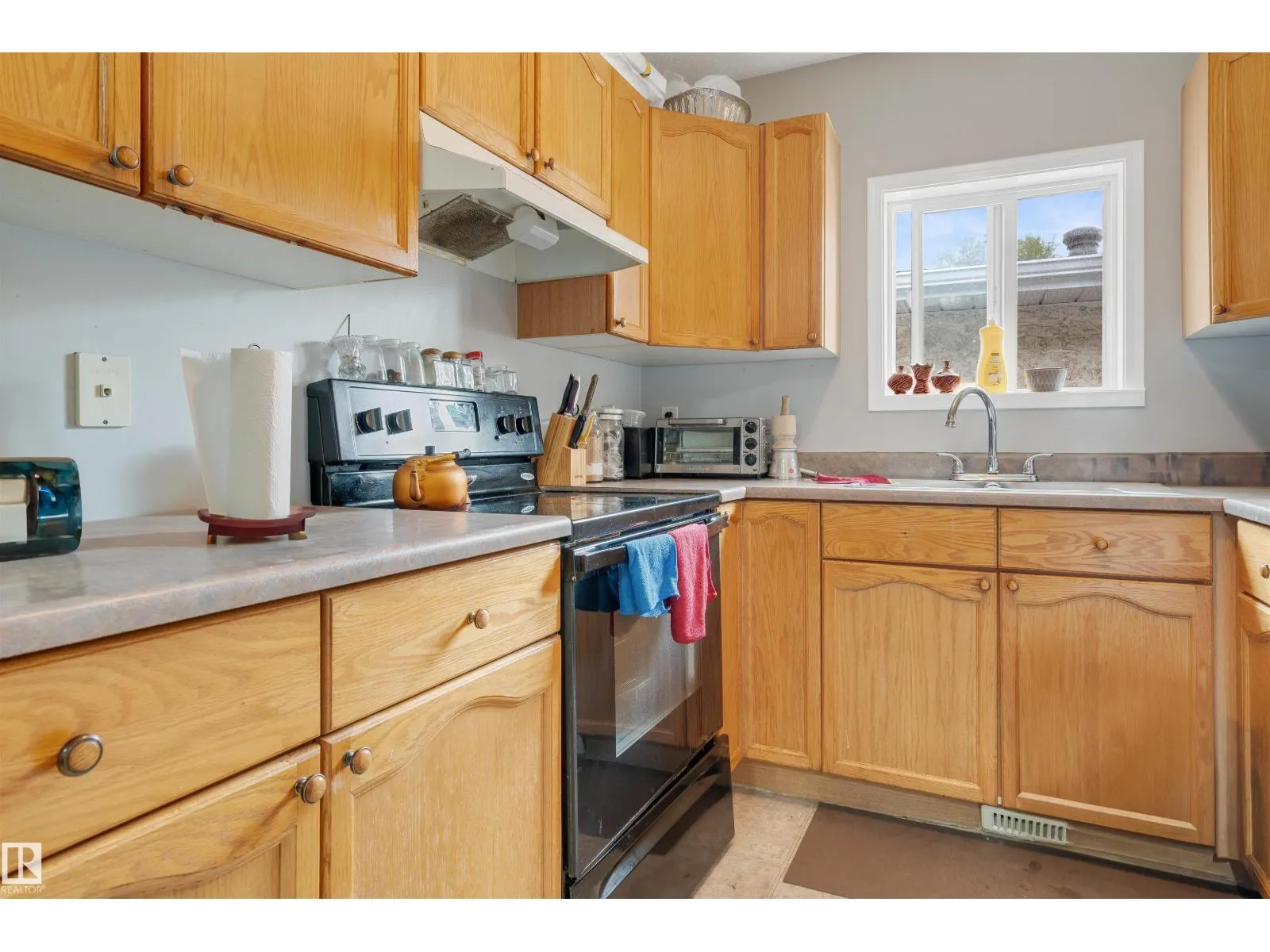 12957 - 12959 117 ST NW