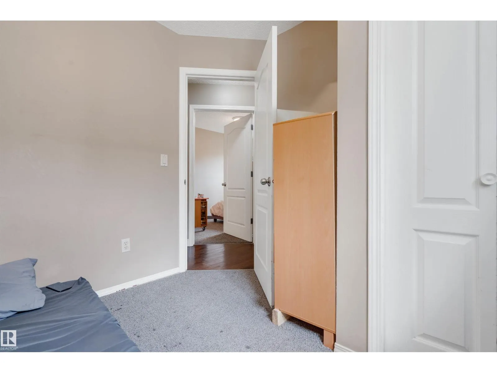 12957 - 12959 117 ST NW