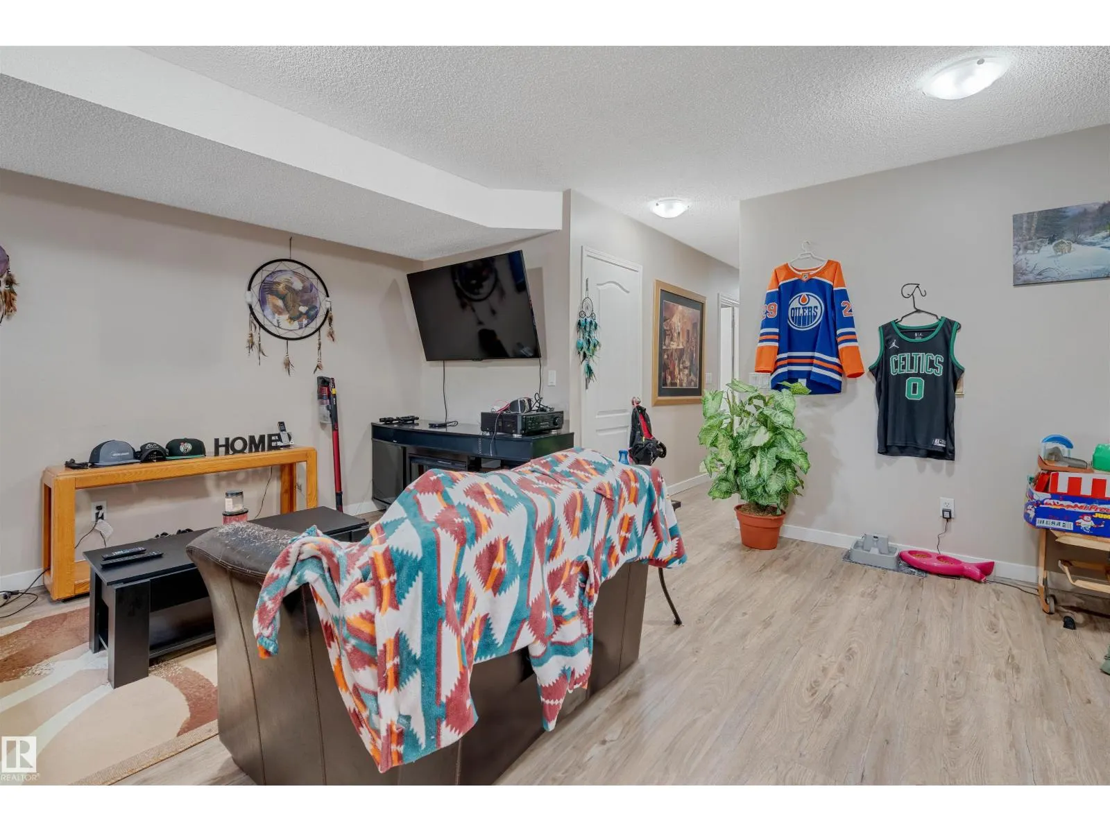 12957 - 12959 117 ST NW