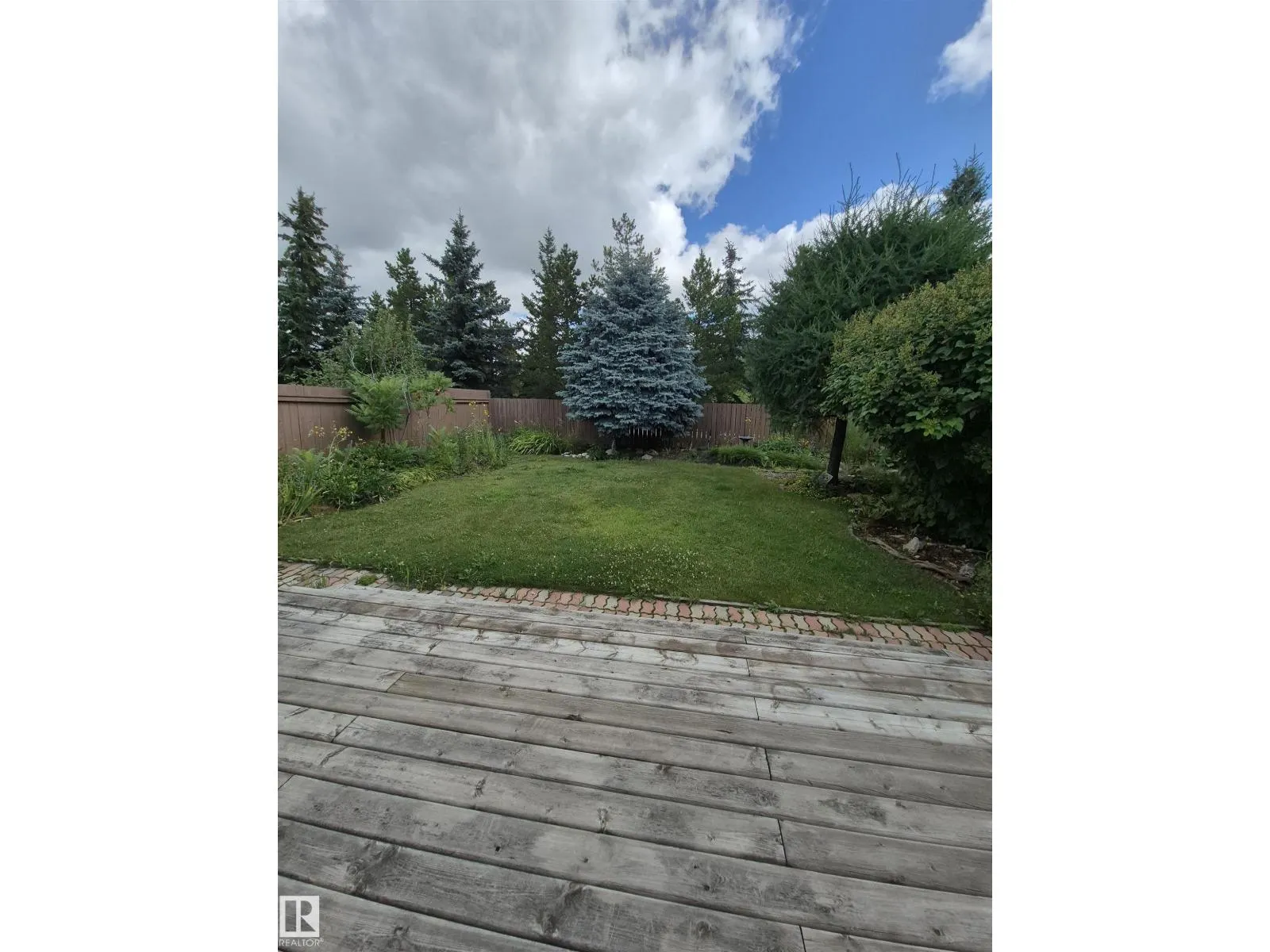35 LIVINGSTONE CR