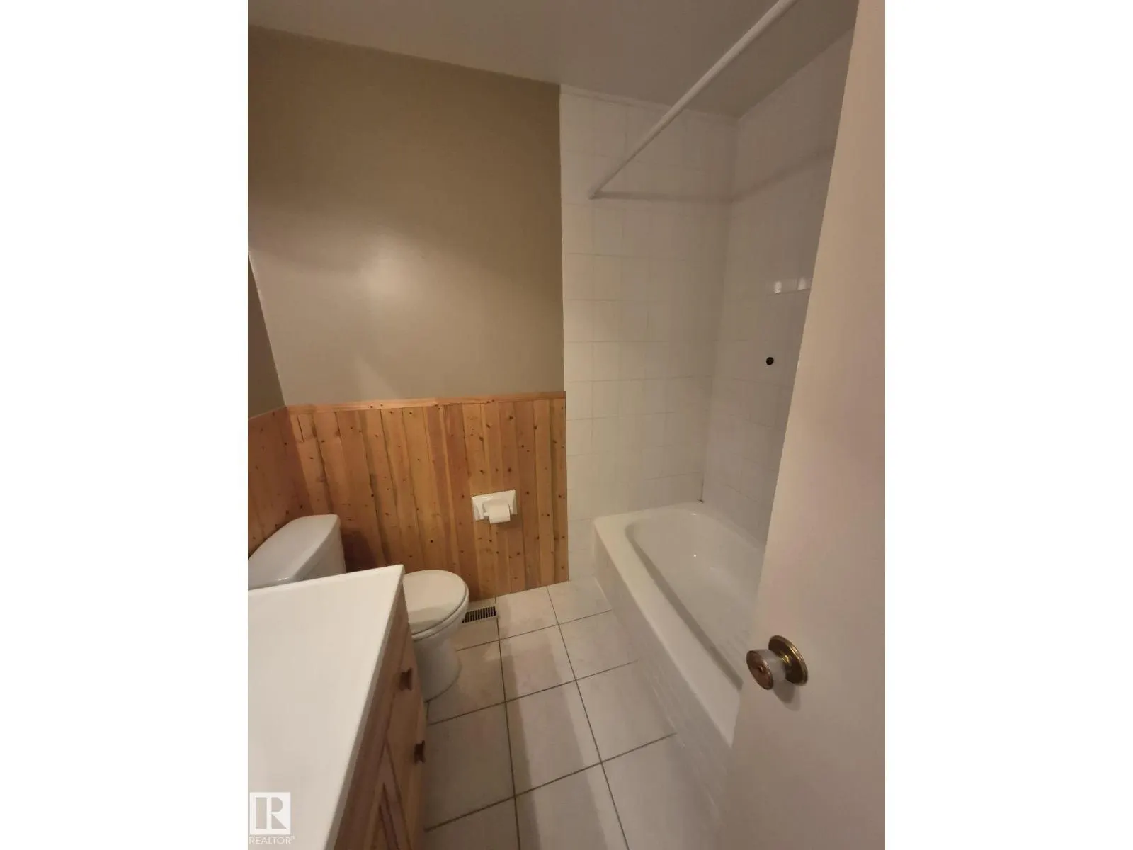 35 LIVINGSTONE CR