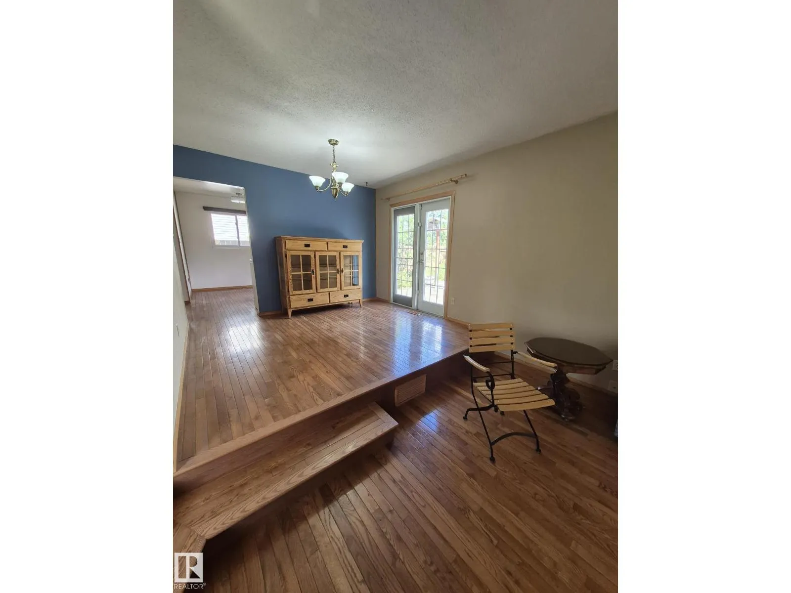35 LIVINGSTONE CR
