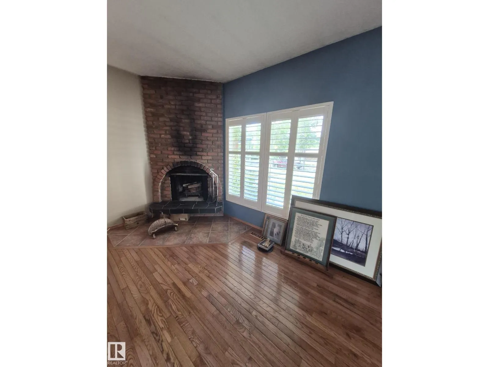 35 LIVINGSTONE CR