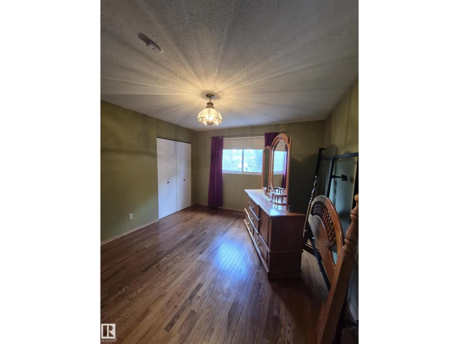 35 LIVINGSTONE CR