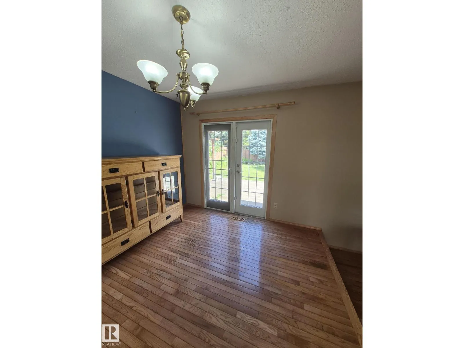 35 LIVINGSTONE CR
